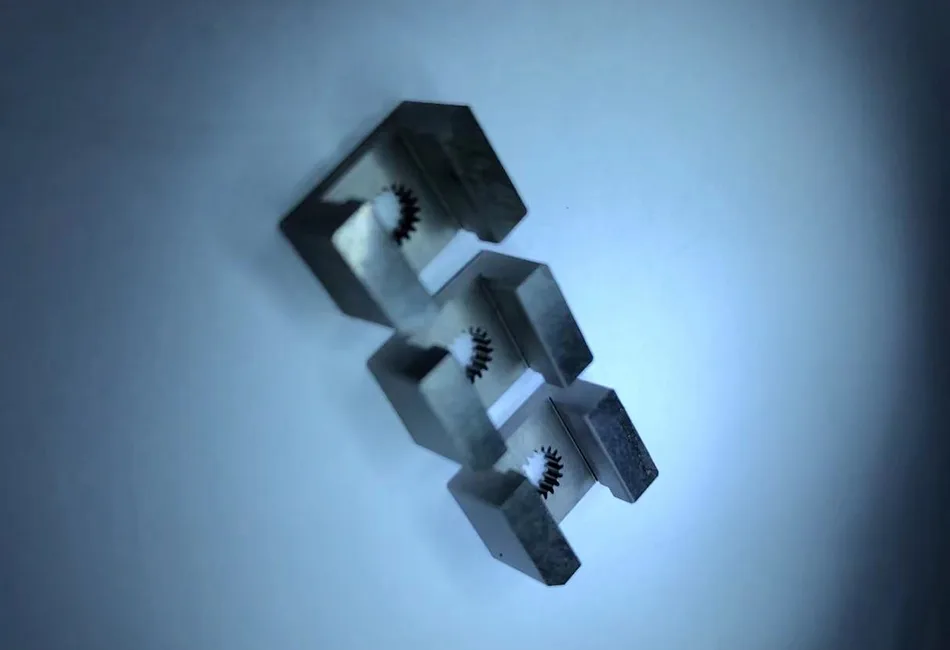 Gear lanka EDM-osien ominaisuudet.