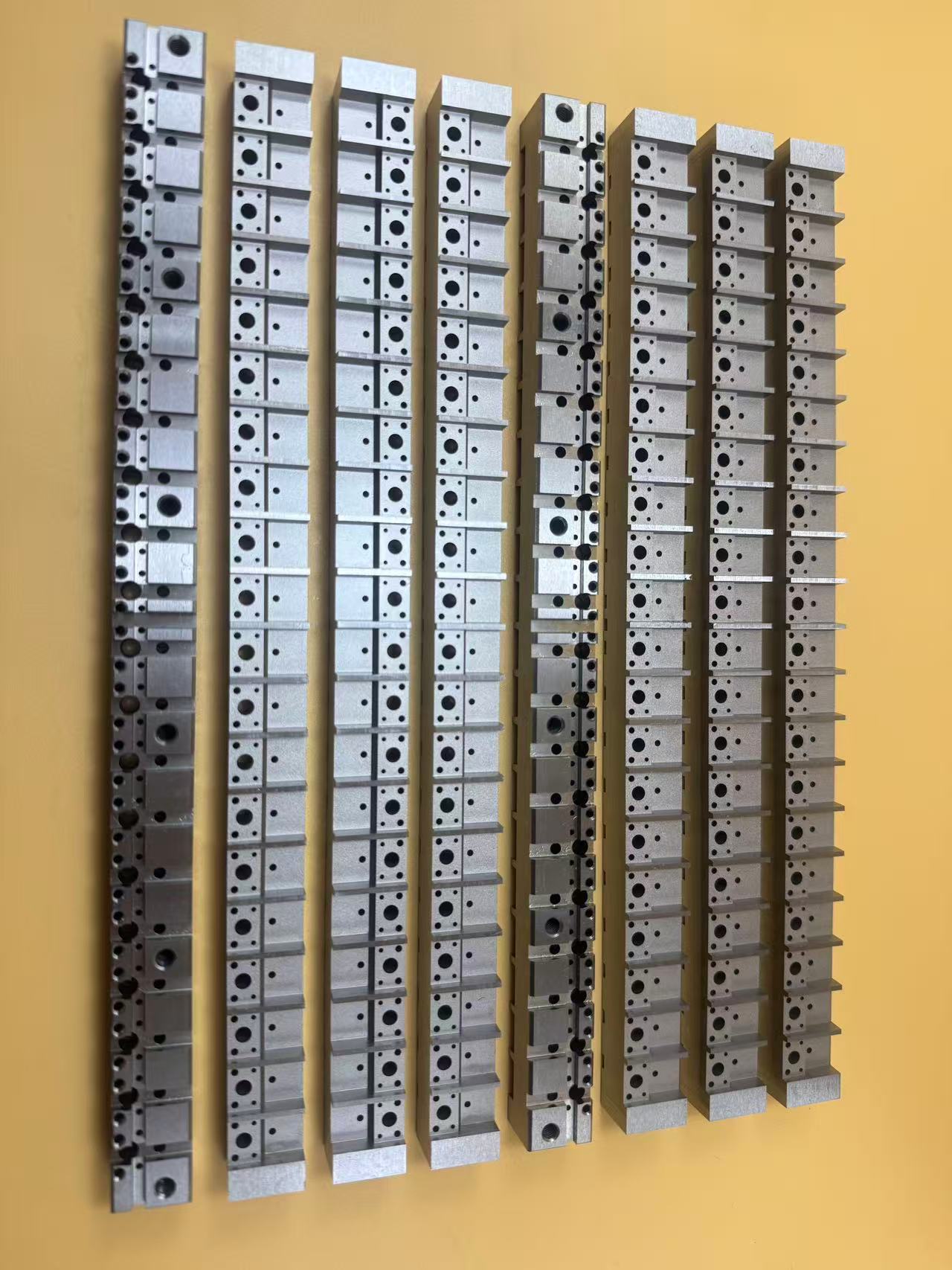 Mitkä ovat hitaan langanleikkauskäsittelyn tärkeimmät tuoteedut?