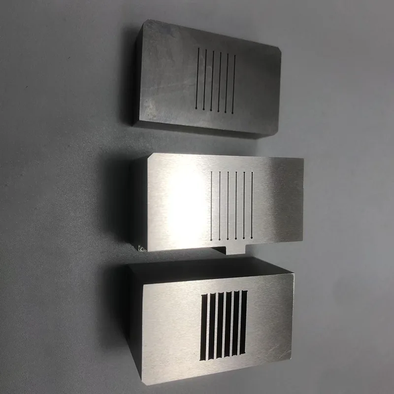 Metallileimausleikkausterä